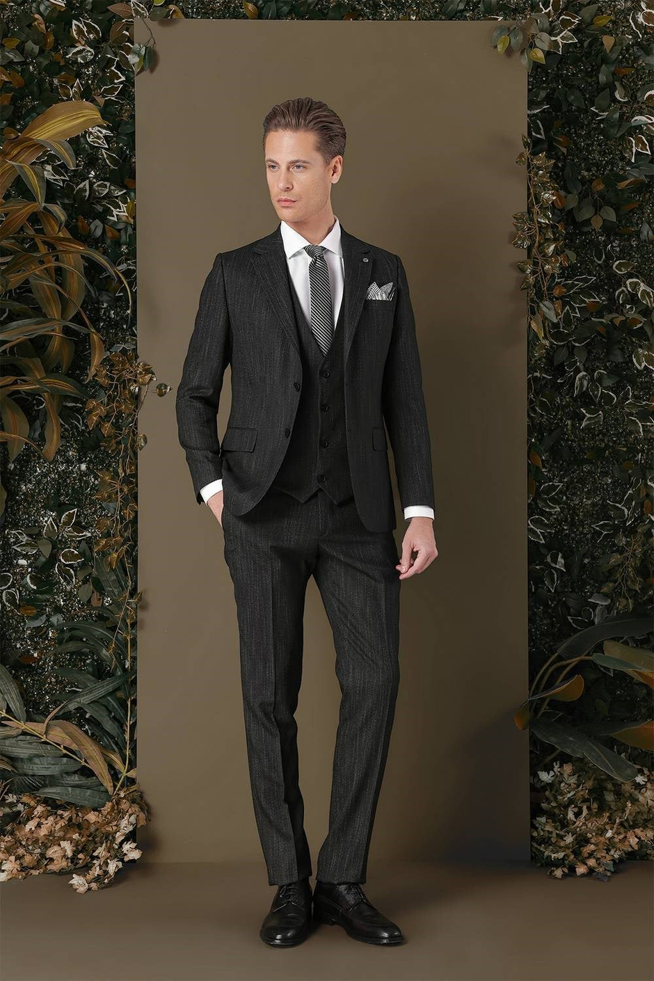 Slim Fit Yağmur Desenli Esnek Siyah Yelekli Takım Elbise TK 883