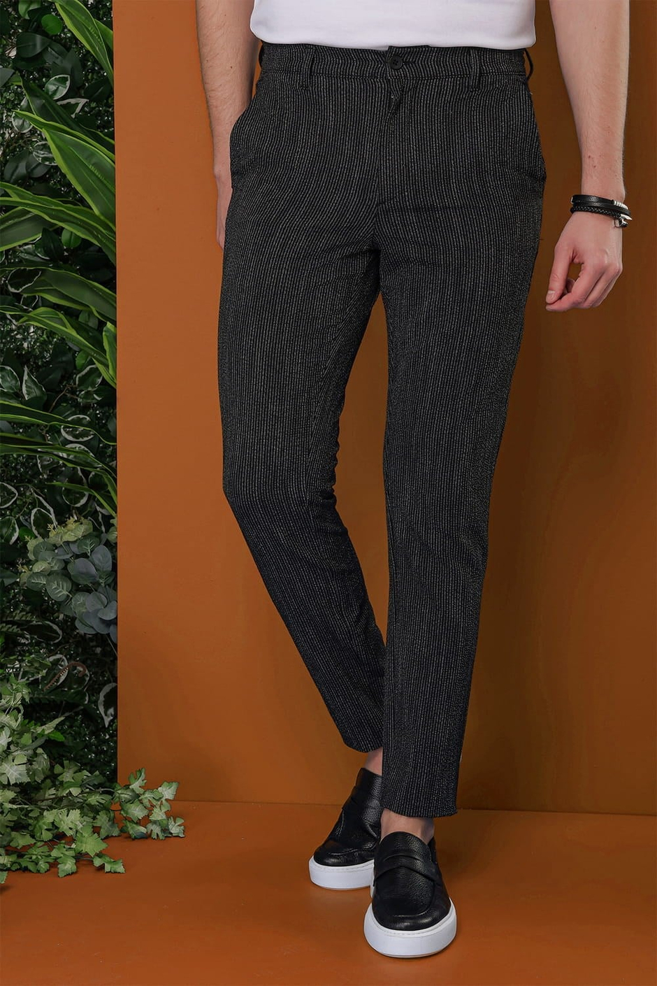 Slim Fit Yan Cepli %97 Pamuklu Gofre Kumaş Çizgili Siyah Pantolon P 1113