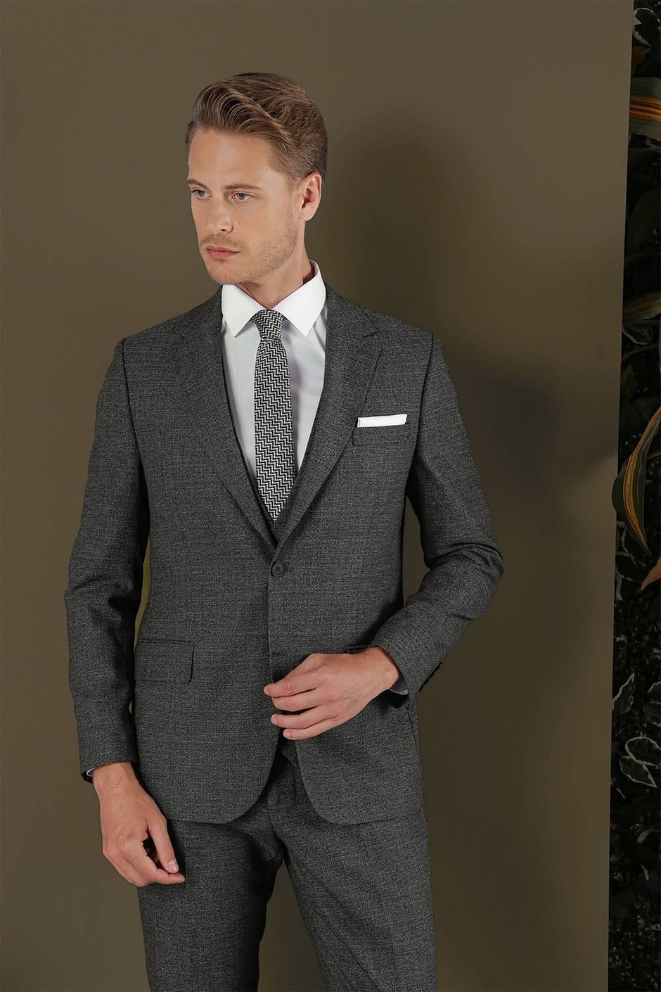 Slim Fit Mono Yaka Yünlü Antrasit Yelekli Takım Elbise TK 880