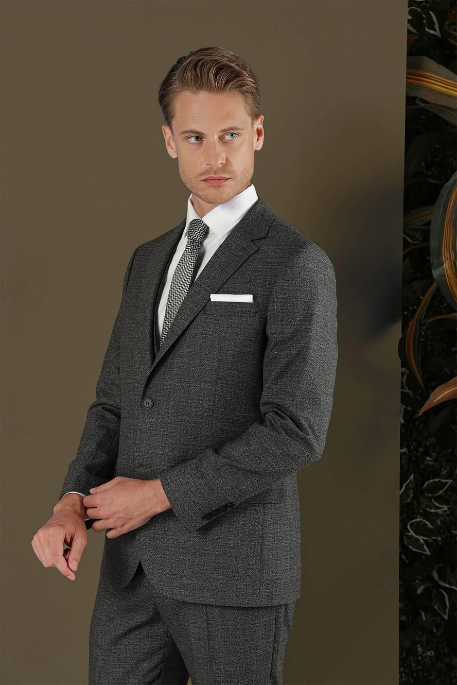 Slim Fit Mono Yaka Yünlü Antrasit Yelekli Takım Elbise TK 880