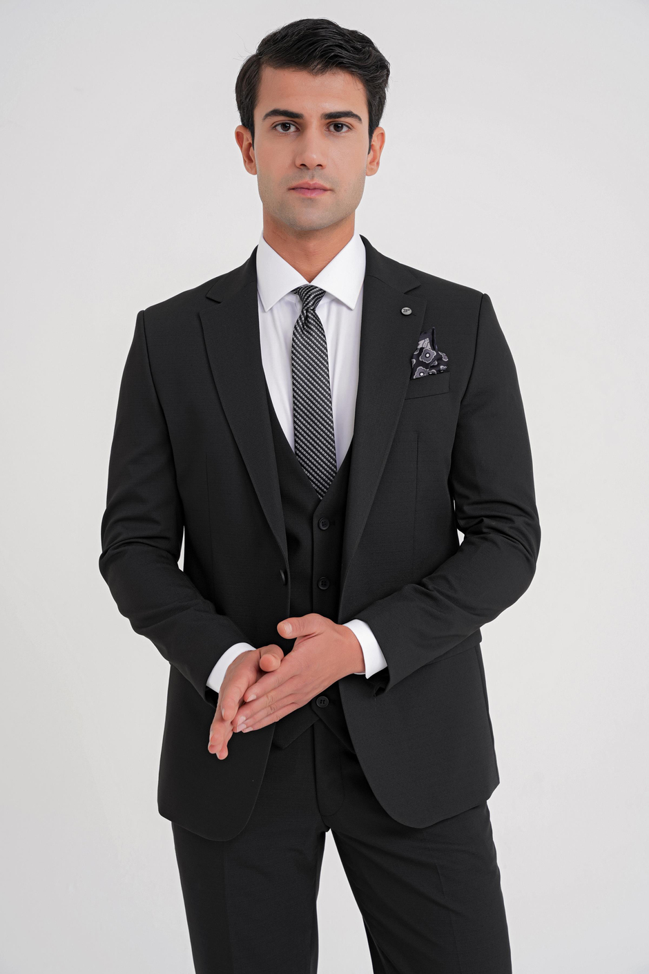 Slim Fit Çift Yırtmaç Doku Desenli Siyah Yelekli Takım Elbise TK 921