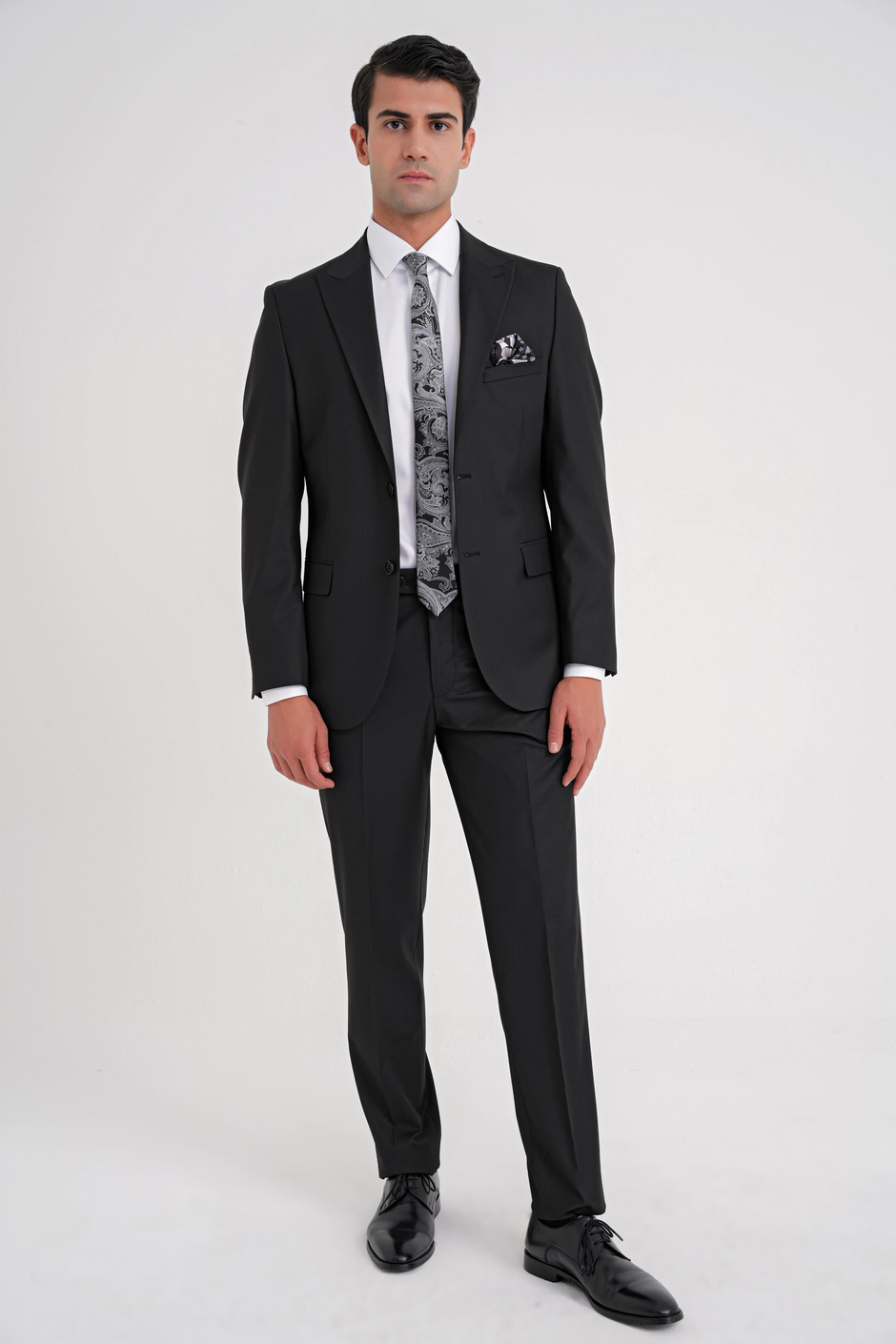 Slim Fit Sivri Yaka Esnek Yünlü Düz Siyah Klasik Takım Elbise TK 928