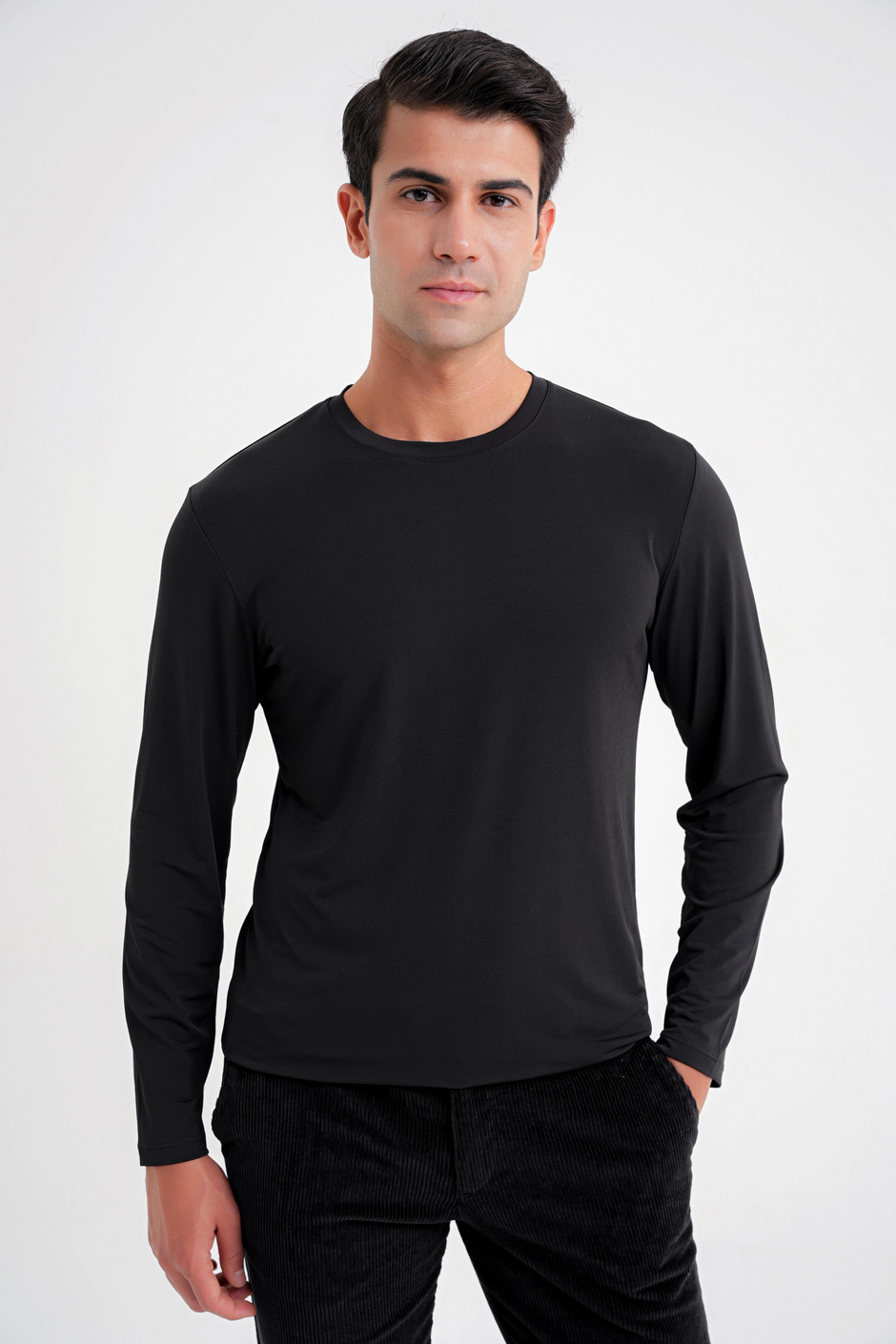 Slim Fit Pamuklu Kumaş Uzun Kollu Siyah Tişört TS 917