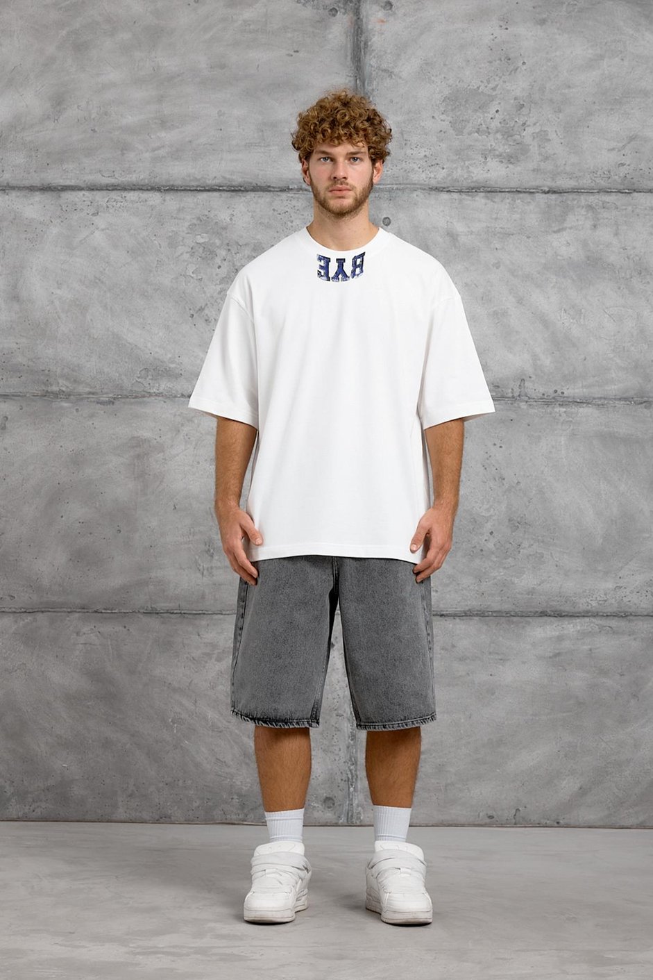 Beyaz BYE BASKI OVERSIZE TSHIRT