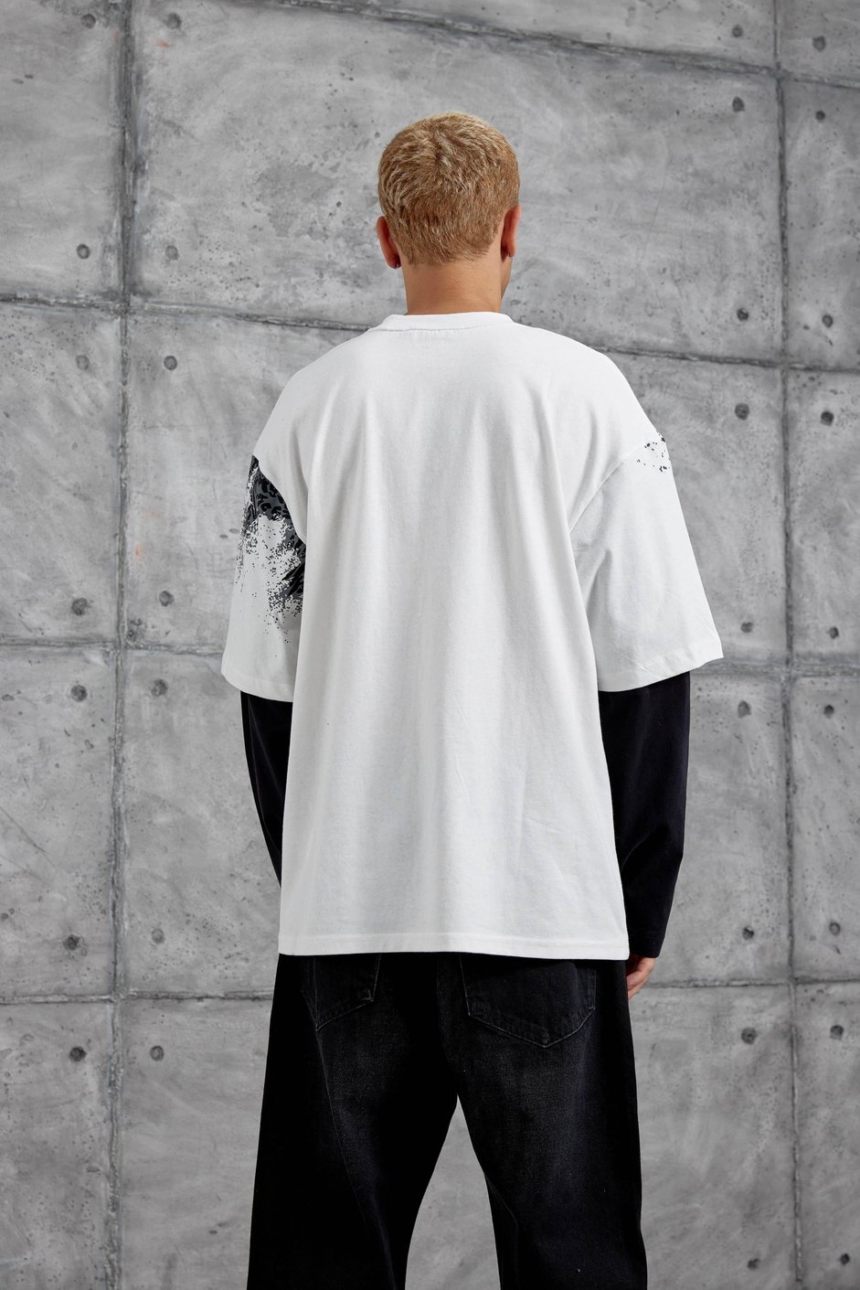 Beyaz DESENLI PARCA KOLLU SWEATSHIRT