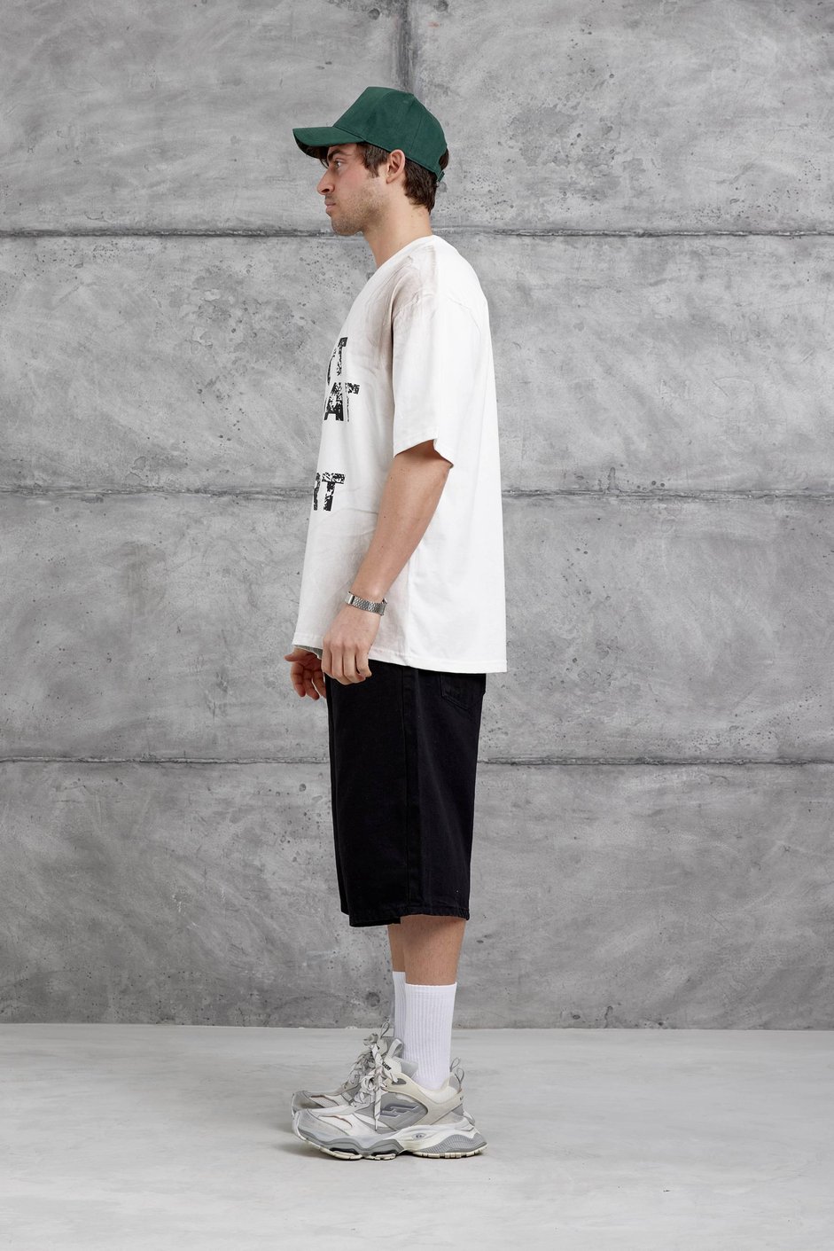Beyaz Dont Look At My Tshirt Yazılı Oversize Tshirt