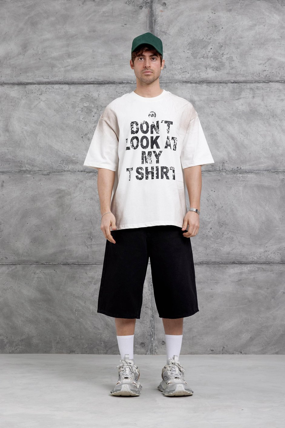 Beyaz Dont Look At My Tshirt Yazılı Oversize Tshirt