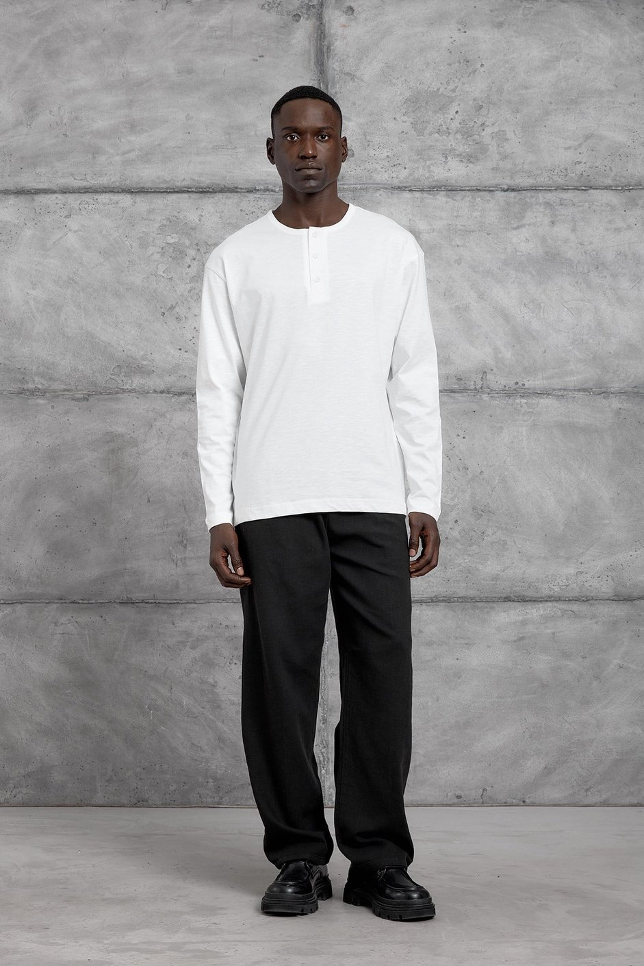 Beyaz DÜĞMELİ OVERSIZE SWEATSHIRT