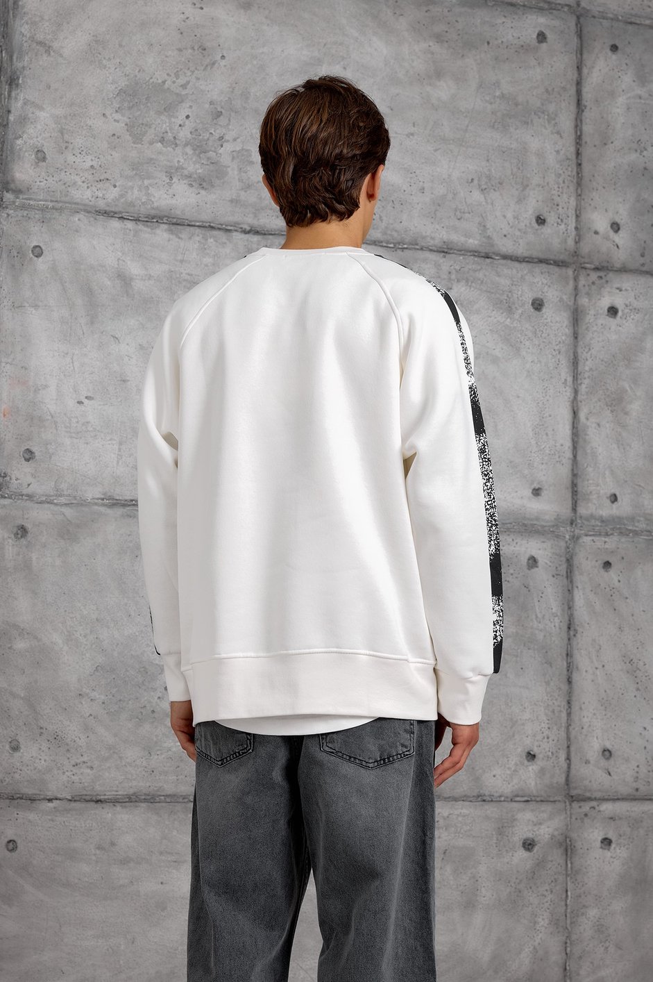 Beyaz FIRÇA BOYALI SWEATSHIRT