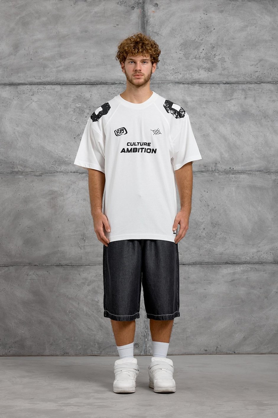 Beyaz OMUZ RAKAM BASKI OVERSIZE TSHIRT