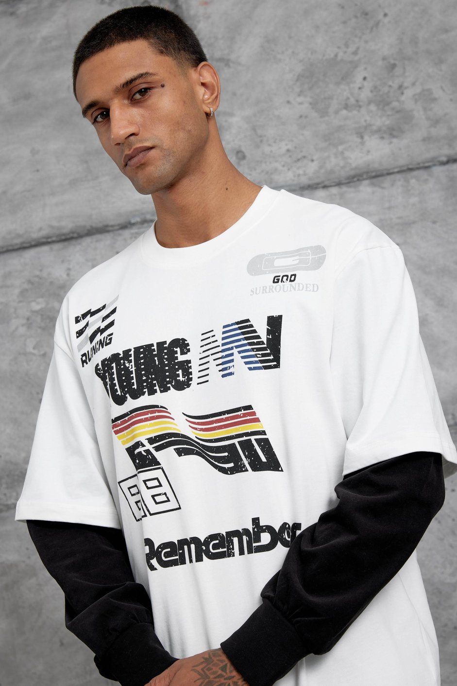 Beyaz Remember Baskılı Oversize Kolu Parçalı  Minimal Tasarım Sweatshirt