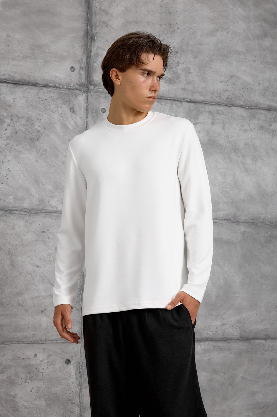 Beyaz UZUN KOLLU OYSHO KUMAŞ SWEATSHIRT