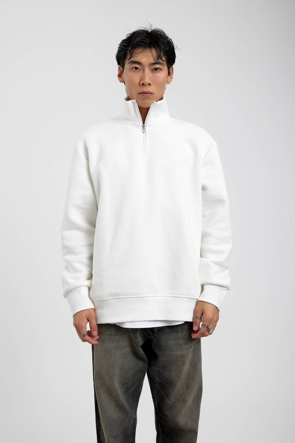 Beyaz Yakası Fermuarlı Basic Şardonlu Sweatshirt