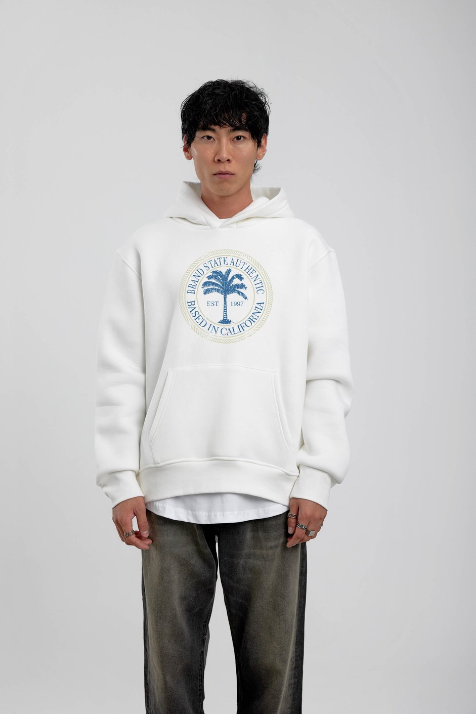 Beyaz Yazılı Palmiye Baskılı Kapüşonlu Sweatshirt