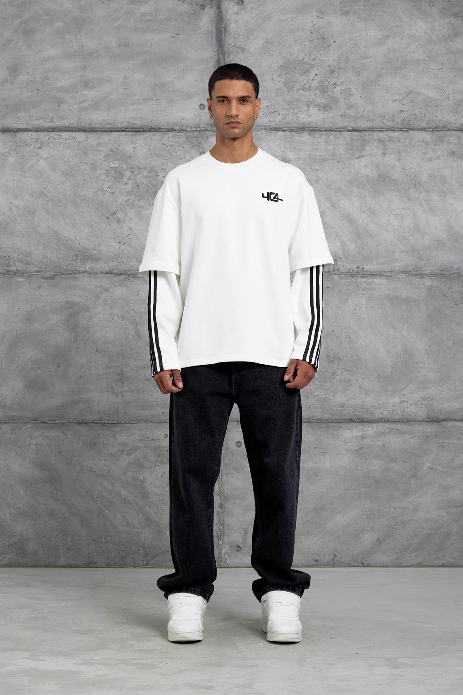Beyaz Yc4 Oversize Kolu Parçalı  Şerit Detaylı Minimal Tasarım Sweatshirt
