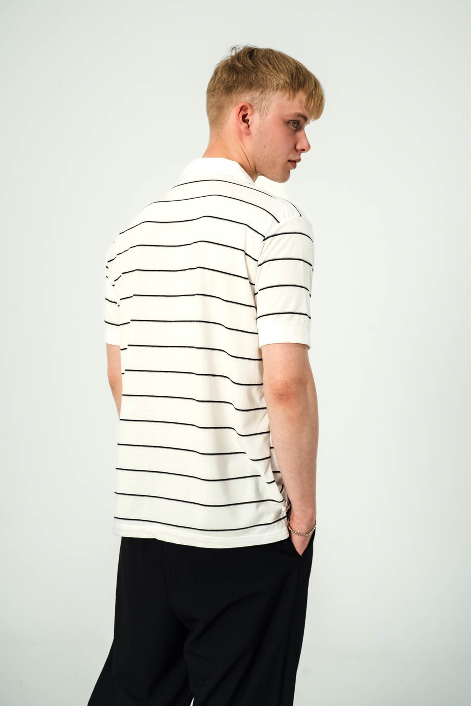 Çizgili Polo Yakalı Beyaz Tshirt