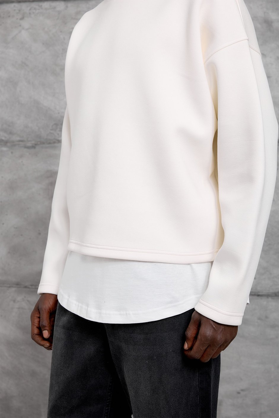 Ekru Beyaz ARKA DETAY OVERSIZE SWEATSHIRT