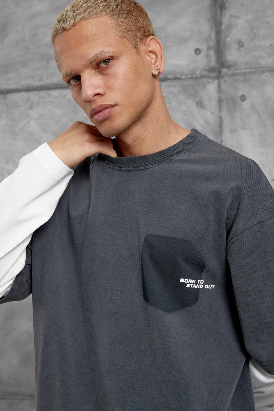 Füme BORN TO STAND YAZILI PARÇA KOLLU SWEATSHIRT