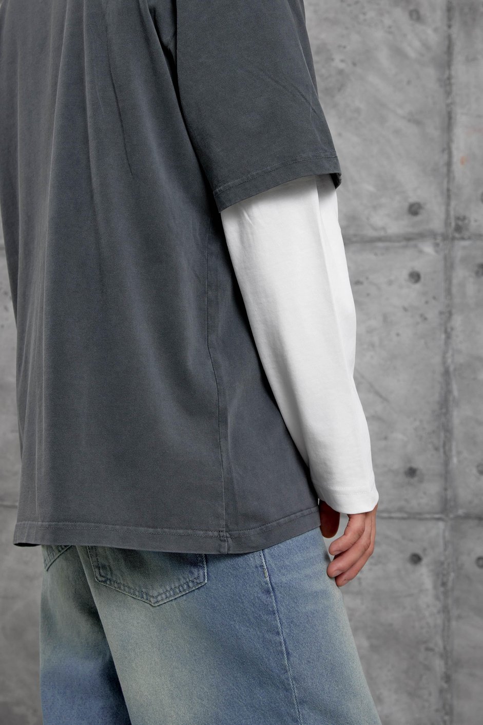 Füme BORN TO STAND YAZILI PARÇA KOLLU SWEATSHIRT