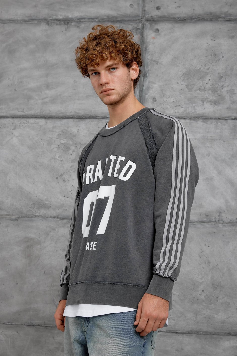 Füme CRAFTED BASKILI YIKAMALI  SWEATSHIRT