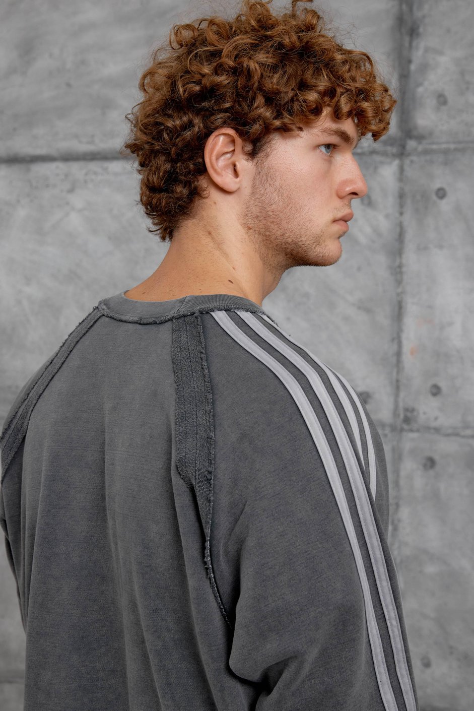 Füme CRAFTED BASKILI YIKAMALI  SWEATSHIRT