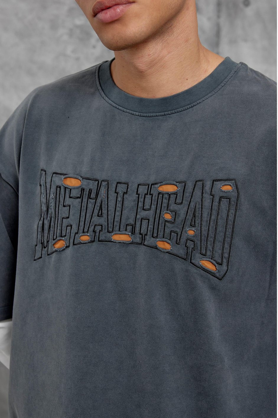 Füme METALHEAD BASKILI PARÇA KOLLU SWEATSHIRT
