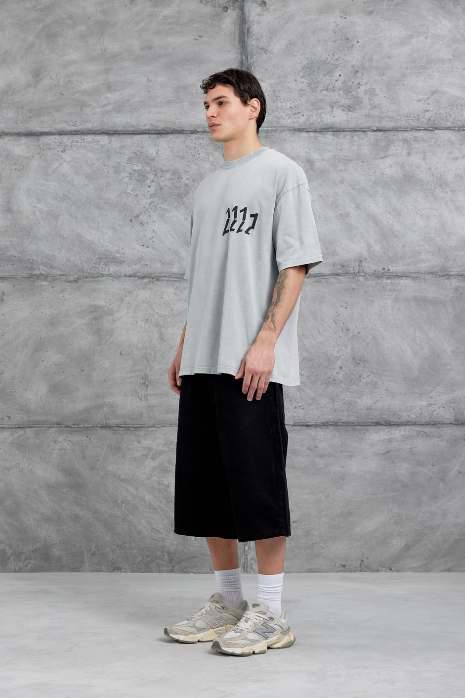 Gri 1111 Yazılı Yıkamalı Oversize Tshirt