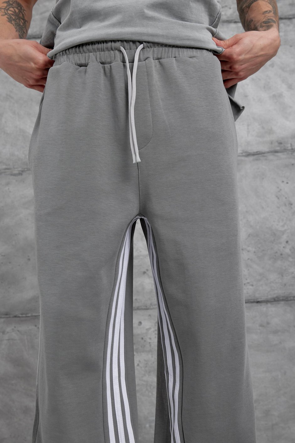 Gri Dikiş Detaylı Baggy Eşofman Altı