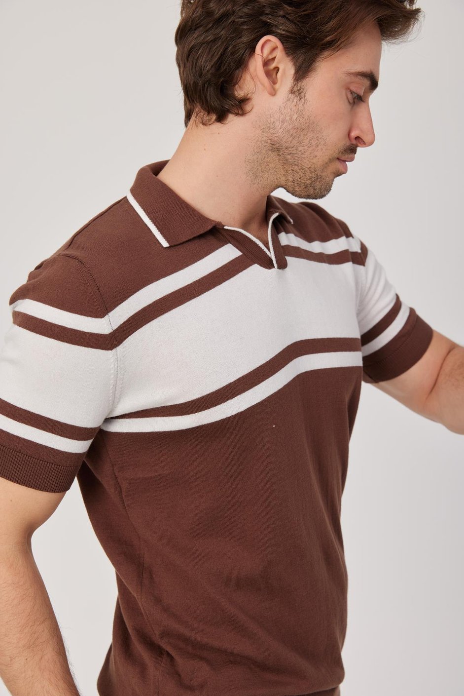 Kahverengi Beyaz Parçalı Triko Kumaş Tshirt