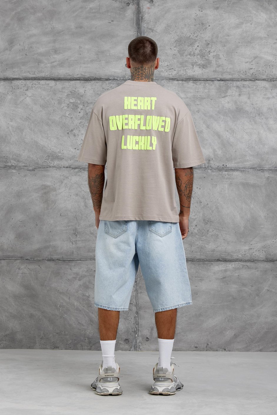 Kahverengi Kalp Küpür Baskılı Oversize Tshirt