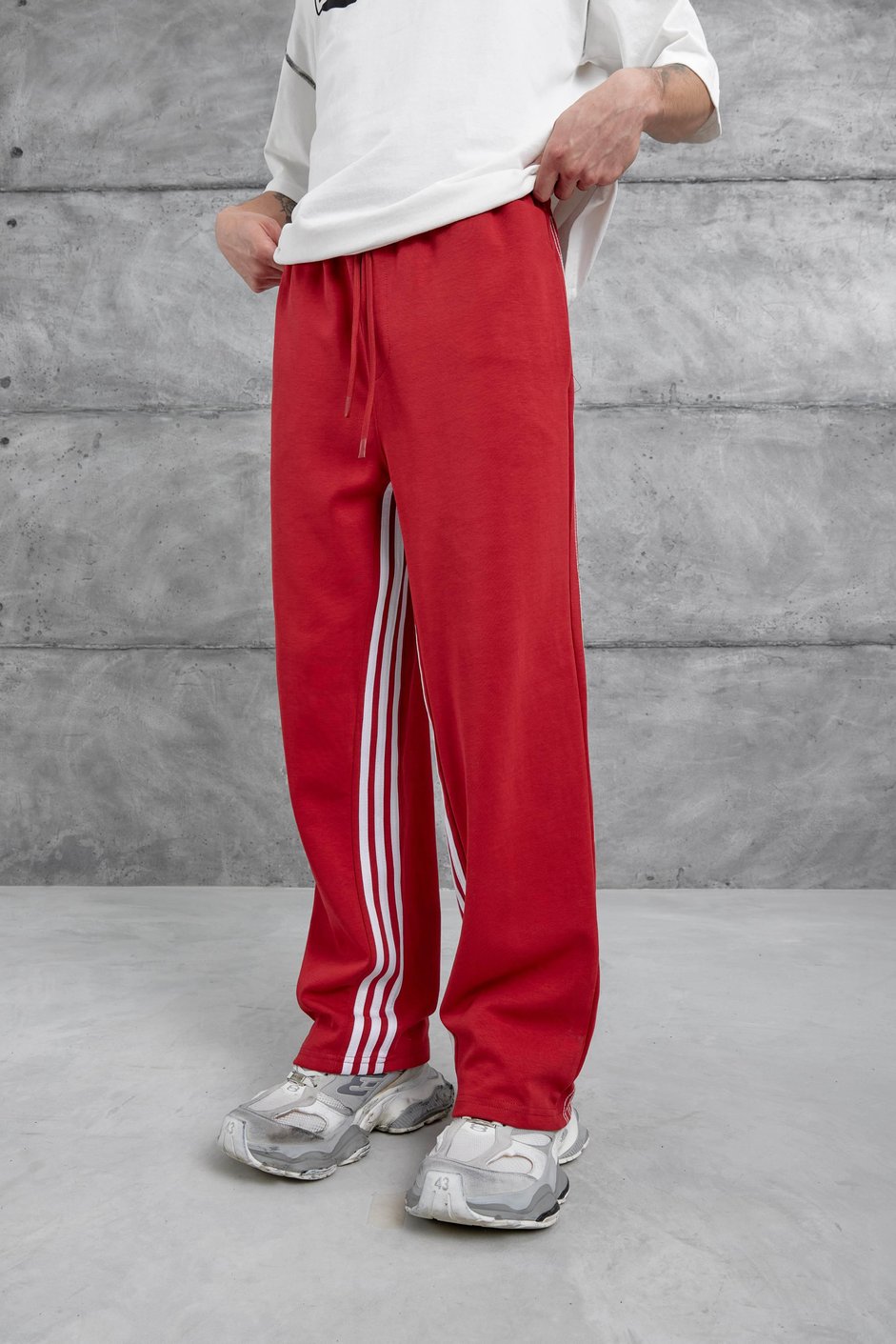 Kırmızı Dikiş Detaylı Baggy Eşofman Altı