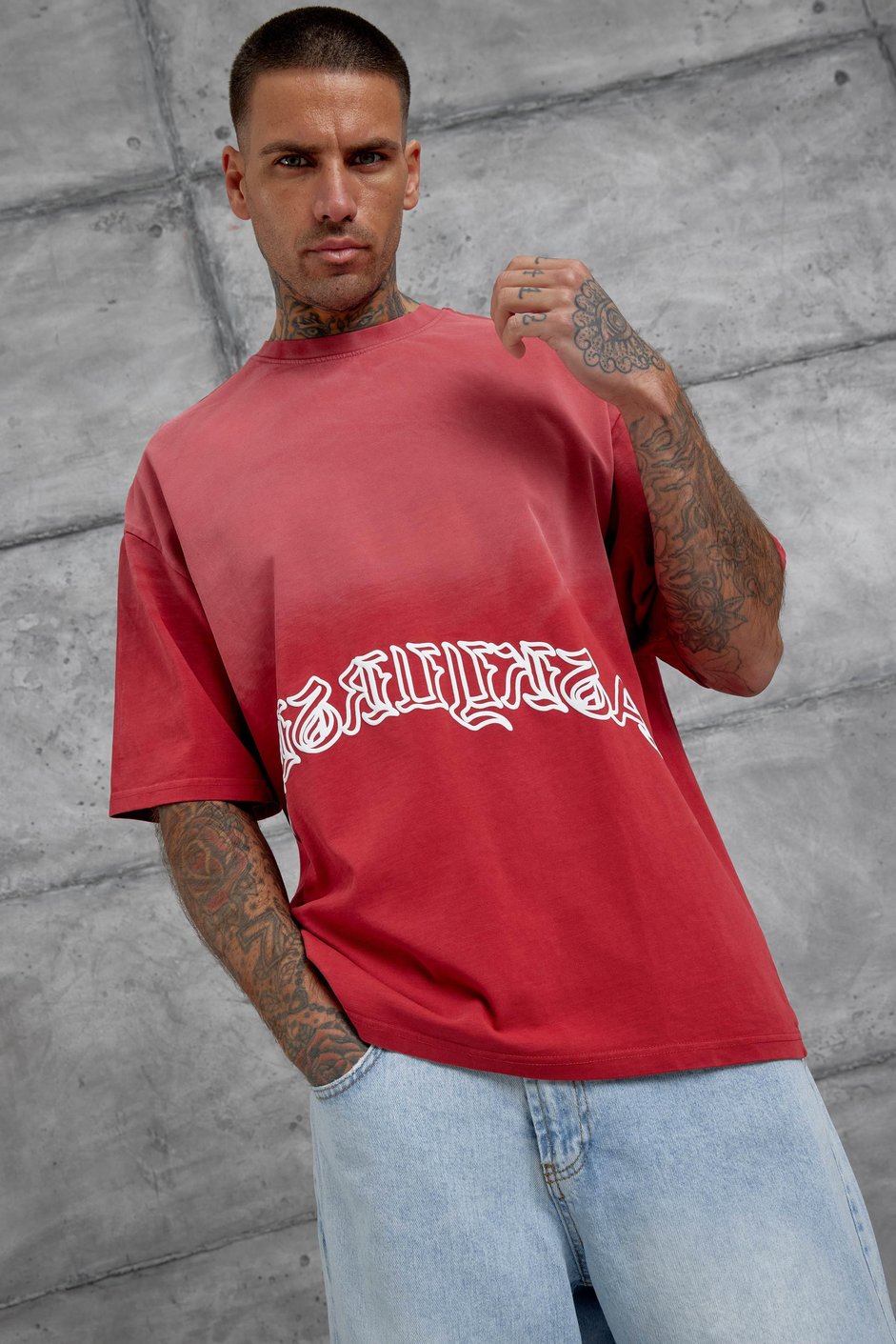 Kırmızı İşaretli Yazı Baskılı Yıkamalı Oversize Tshirt