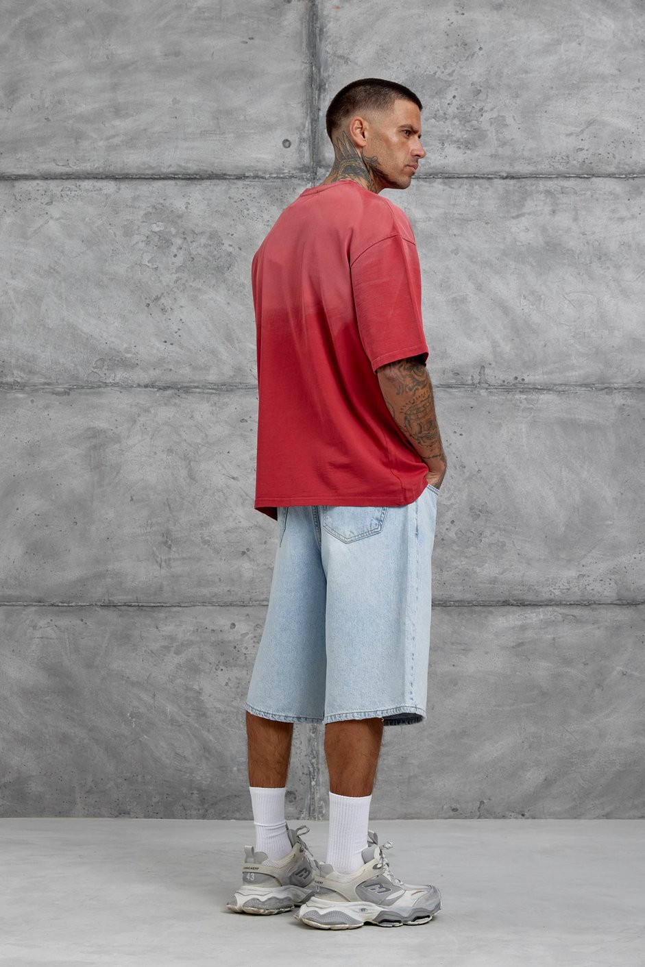 Kırmızı İşaretli Yazı Baskılı Yıkamalı Oversize Tshirt