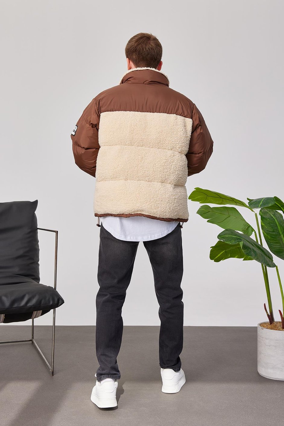 Krem Peluş Detaylı Kahverengi Mont