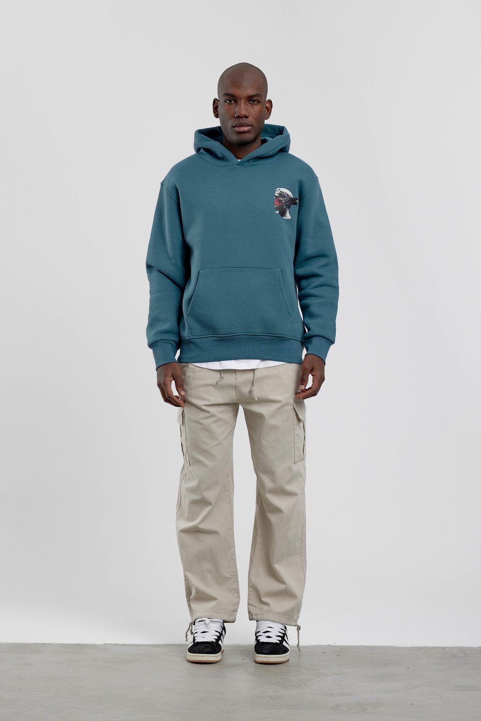 Mavi Figür Baskılı Kapüşonlu Sweatshirt