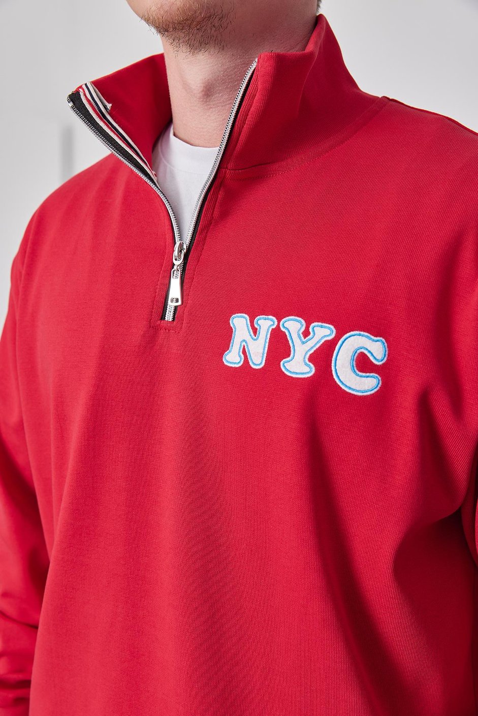 NYC Yakası Fermuarlı Kırmızı Sweatshirt