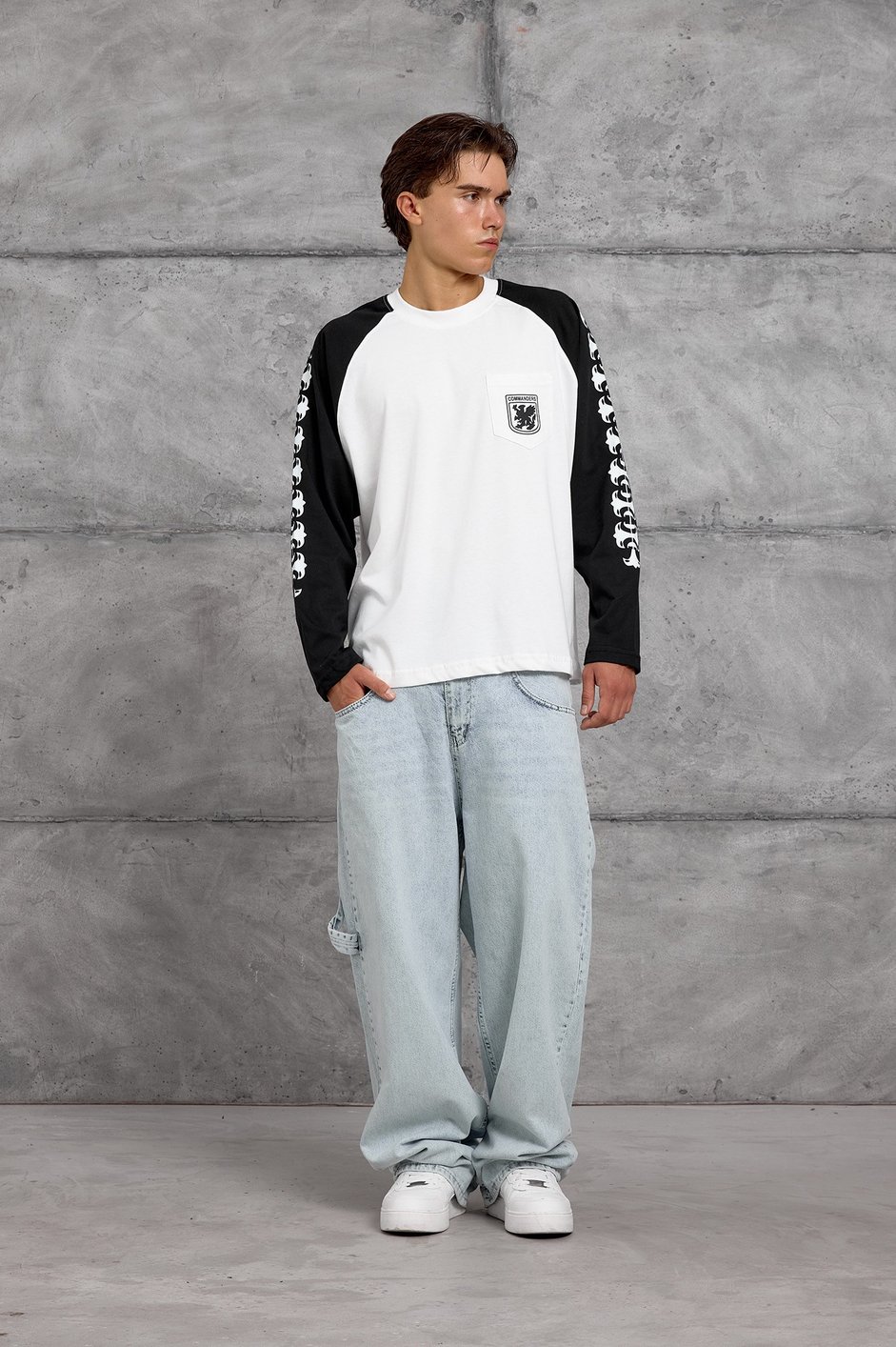 Siyah CEPLİ OVERSIZE SWEATSHIRT