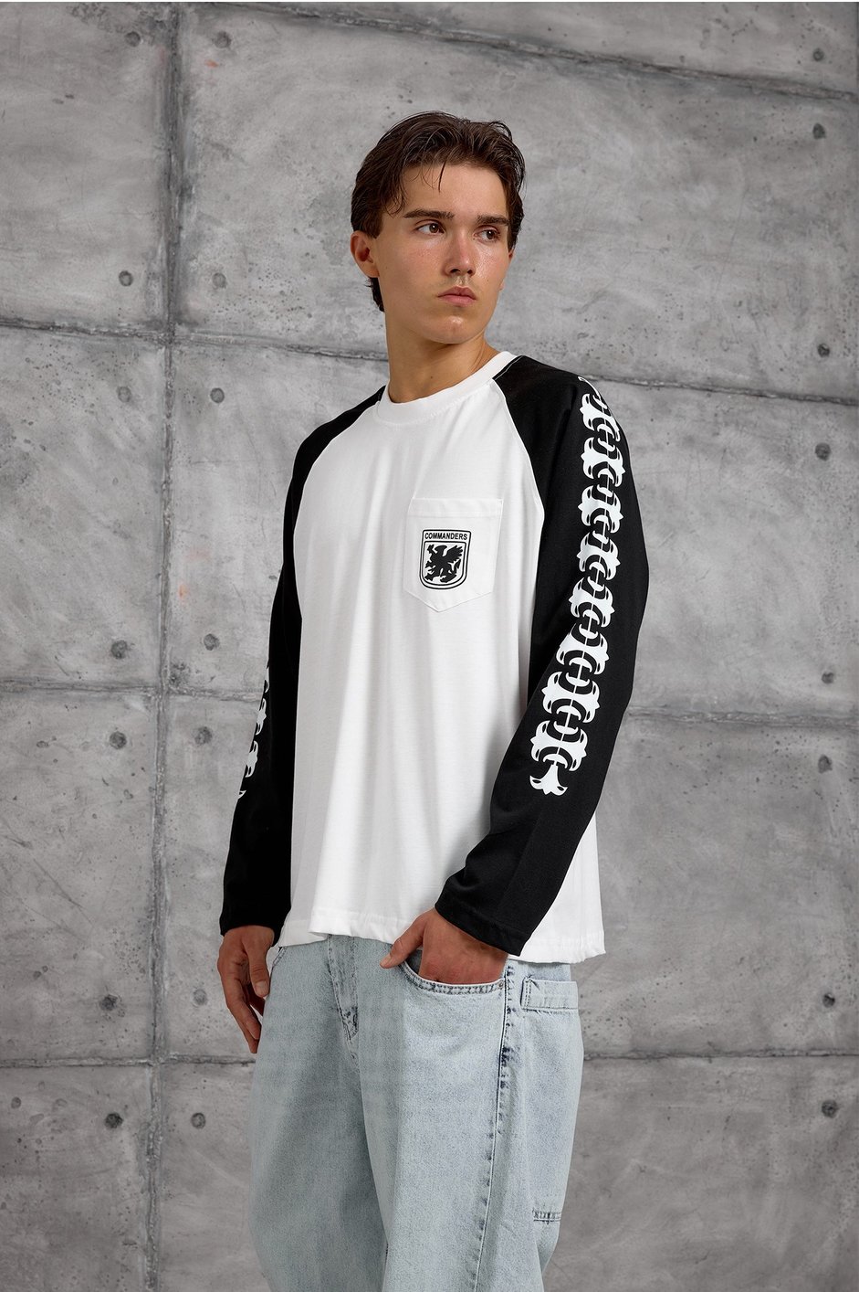 Siyah CEPLİ OVERSIZE SWEATSHIRT
