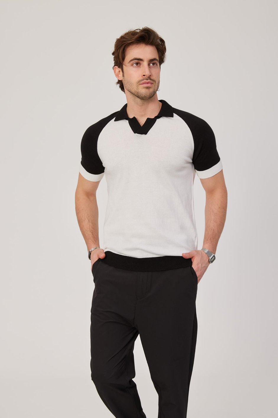Siyah Detaylı Beyaz Triko Tshirt