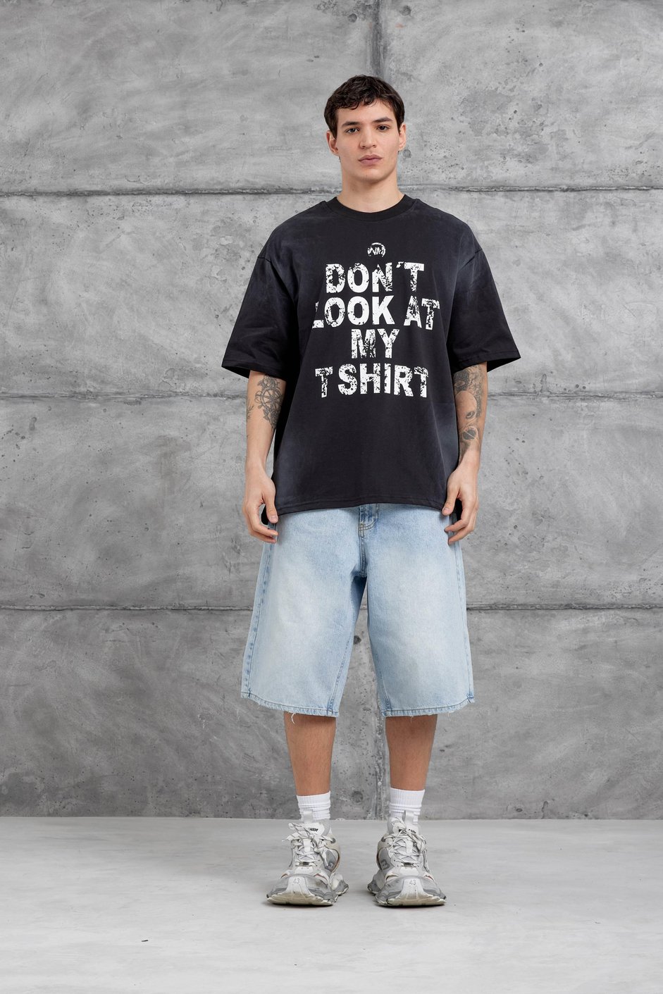 Siyah Dont Look At My Tshirt Yazılı Oversize Tshirt