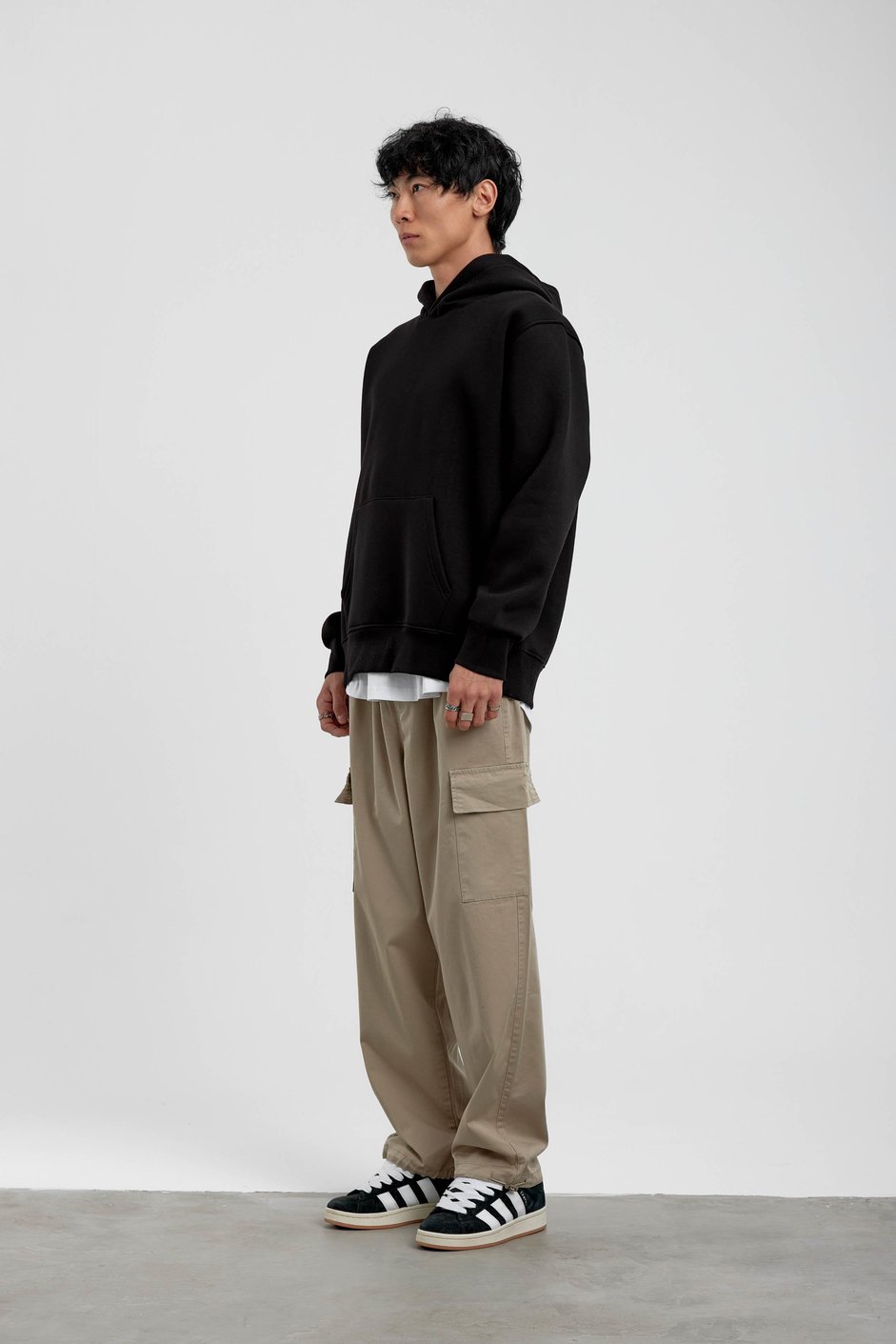 Siyah Kapüşonlu Basic Şardonlu Sweatshirt