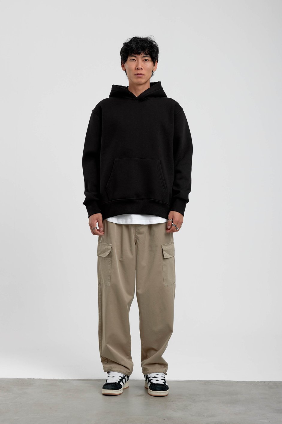Siyah Kapüşonlu Basic Şardonlu Sweatshirt