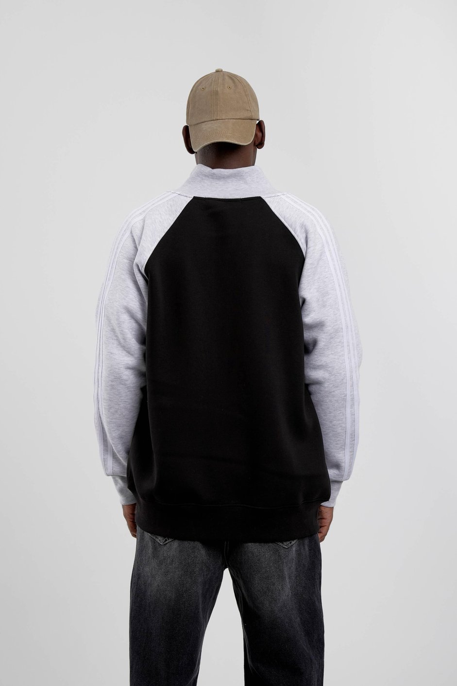 Siyah Kolu 3 Çizgili Fermuarlı Sweatshirt