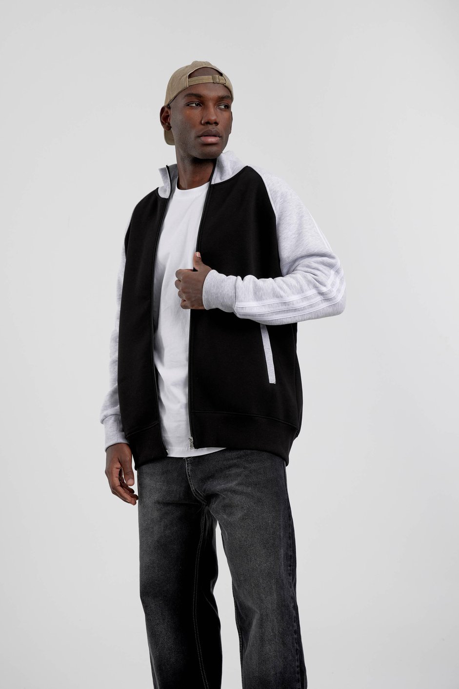 Siyah Kolu 3 Çizgili Fermuarlı Sweatshirt