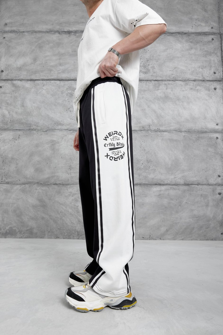 Siyah Weirdx Yazılı Baggy Eşofman