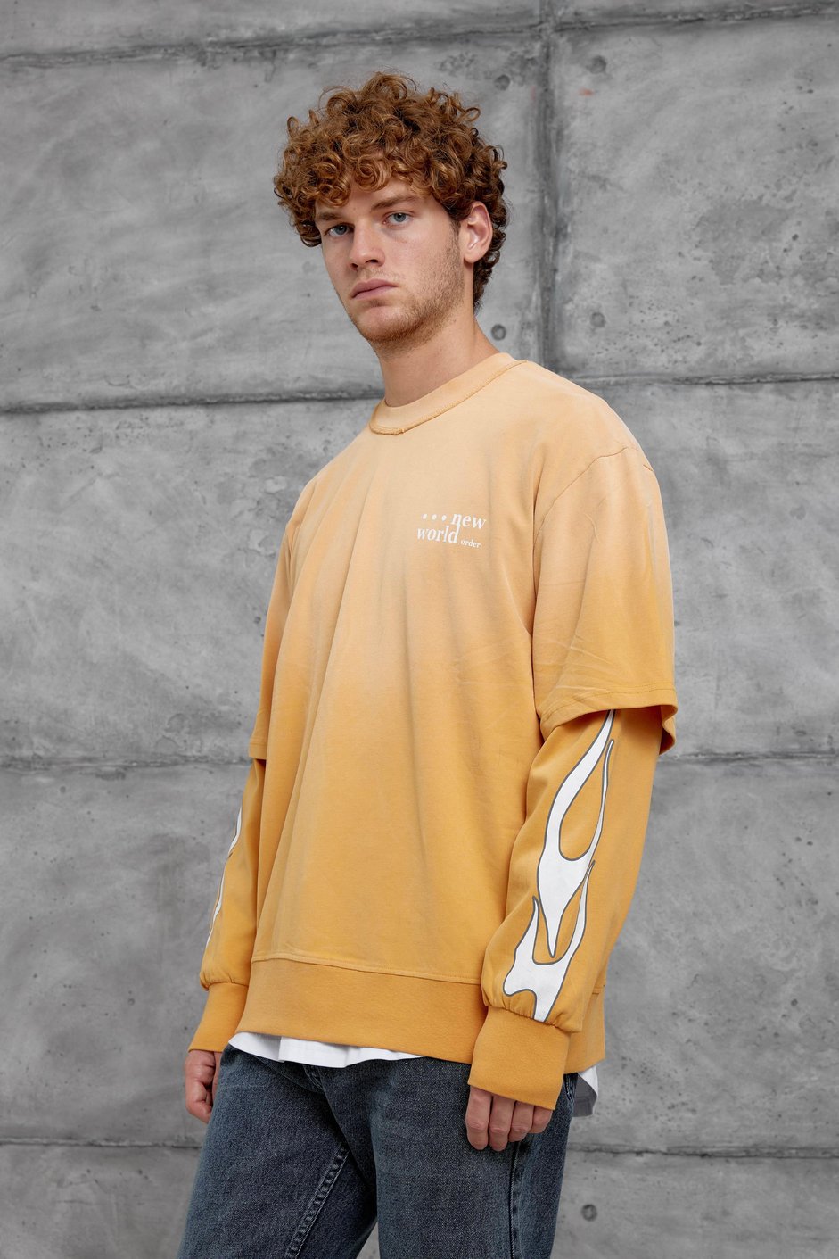 Turuncu KOLU ALEV BASKILI OVERSİZE SWEATSHIRT