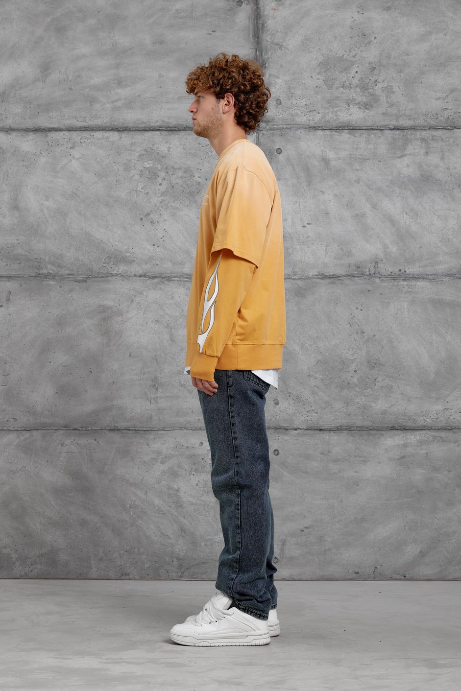 Turuncu KOLU ALEV BASKILI OVERSİZE SWEATSHIRT