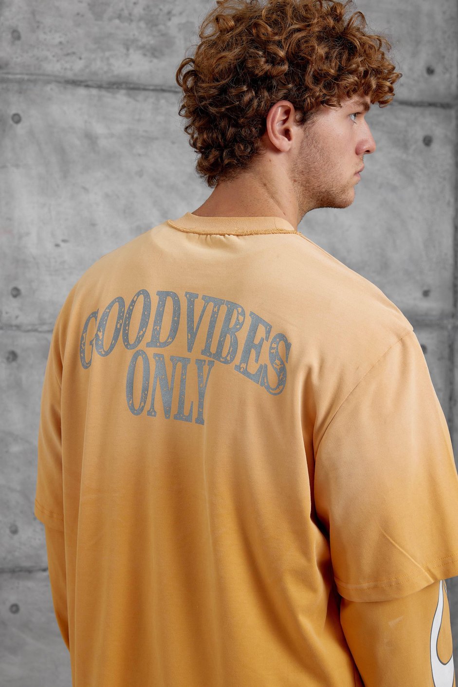 Turuncu KOLU ALEV BASKILI OVERSİZE SWEATSHIRT