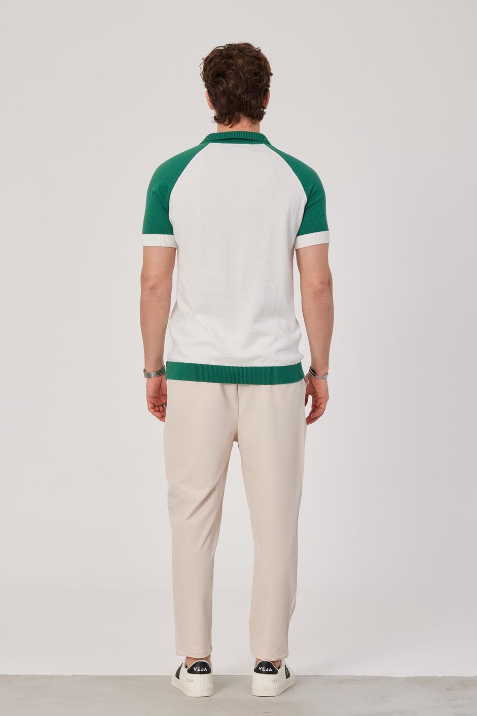 Yeşil Detaylı Beyaz Triko Tshirt