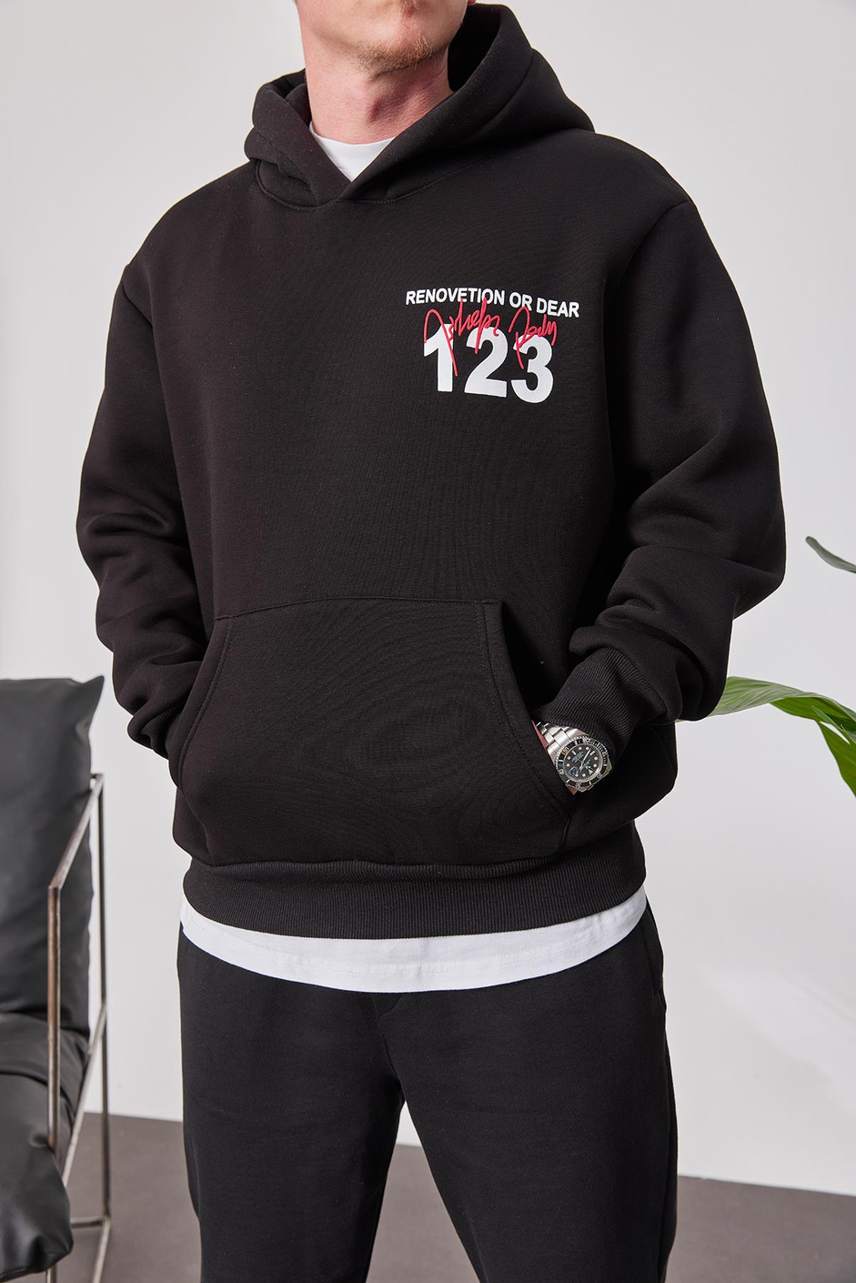 123 Baskılı Siyah Kapüşonlu Sweatshirt